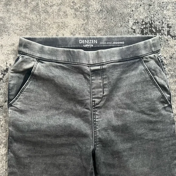 NWOT Levi’s Denizen Gray Wash High rise skinny Jeans, Jeggings size Medium - Picture 3 of 9
